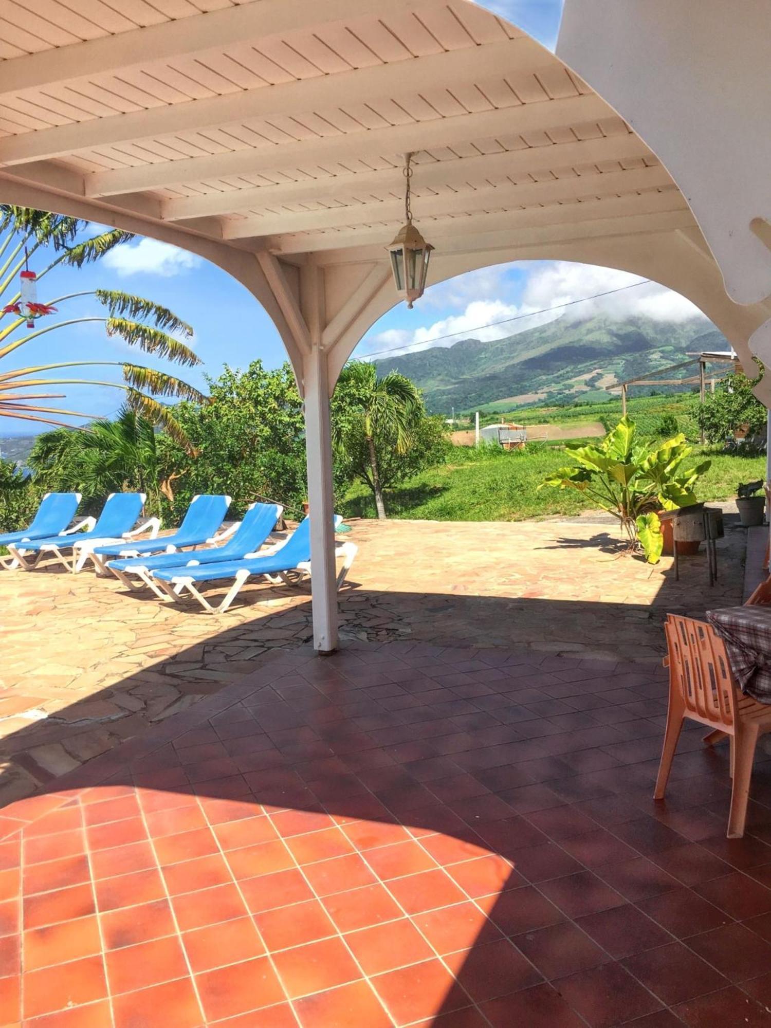 Villa Enchantee Avec Vue Sur Mer Et Piscine Au Carbet Le Carbet Exterior foto